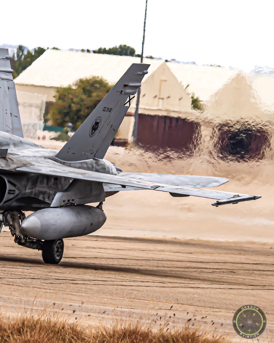 dasgonaviation's tweet image. Detalles de este F-18 del @EjercitoAire en LETO💪🏻👌🏻

@Spottersbcn 
#aviation #spotting #torrejon #f18 #ala12 #ejercitodelaire #taxiing #details #dfn25 #passion