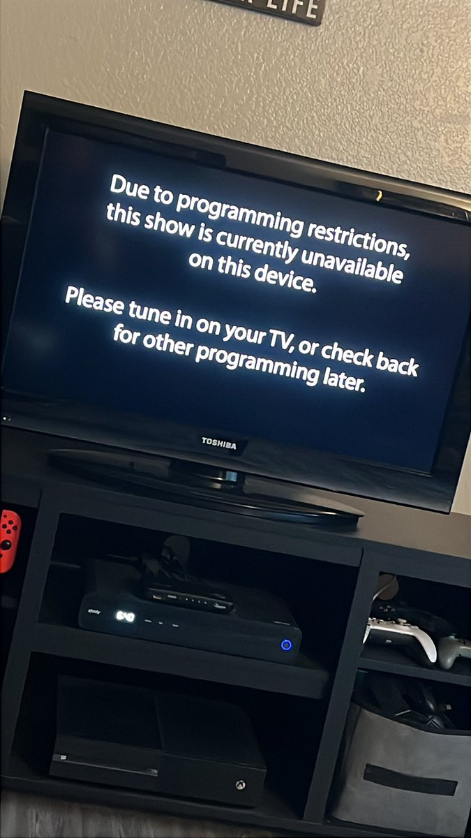 HammerIsOnRadio tweet media