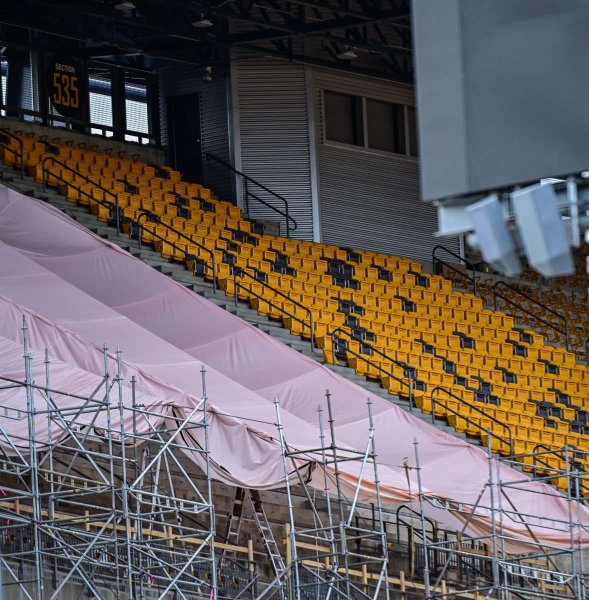 Ed Thompson tweet media