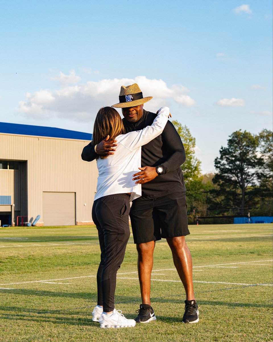 MemphisFB's tweet image. Welcome to the Ⓜ️@CoachHanaHaden 

#GoTigersGo | #CloseTheGap
