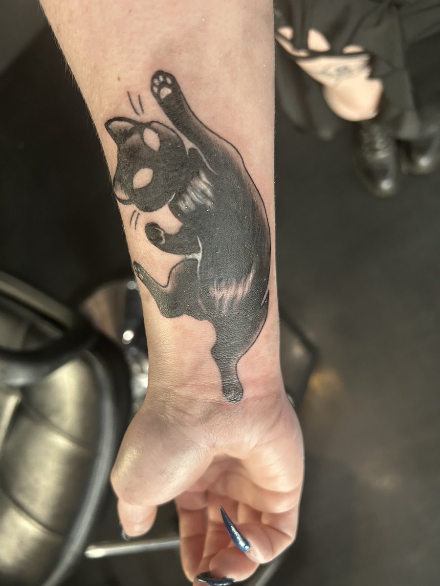 minimortem 18+ tweet media