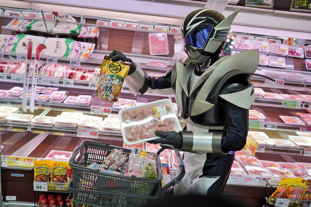 イバショッピング
夜は鍋なんですね(　・ω・)

#江戸崎ショッピングセンターパンプ
#イバライガー
#イバライガーブラック