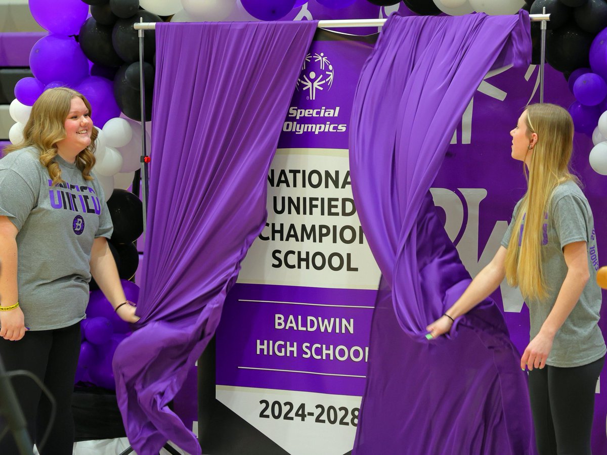 bhsolympics's tweet image. A brand new banner will now be hanging proudly in the @BHSActivities gym… one built on #Inclusion 

Beyond #Proud 😊 to be named a @SpecialOlympics National Banner School, as well as an @espn Honor Roll School🎉🎊

@BWSDNews @BaldwinAthDept @BWStdentService @SOPennsylvania