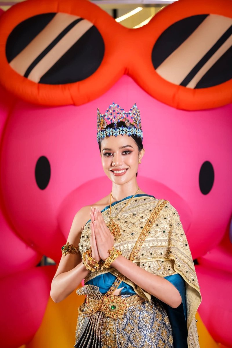 LalixTH_VibeS's tweet image. Central #Songkran World Festival 2026 
เซนทรัลเปิดตัวอีเวนท์สงกรานต์ปีนี้จัดใหญ 13 เมษา เปิดตัวนางสงกรานต์โดย Opal Suchata Miss worldคนที่ 72 เพื่อโชว์ความเป็น #ThaiCulture และ #SoftPower ของเทศกาลสงกรานต์ไทยสู่สายตาชาวโลก รายละเอียดงานแปะด้านล่างน้า ⤵️ 
#Songkran2026 #Thailand