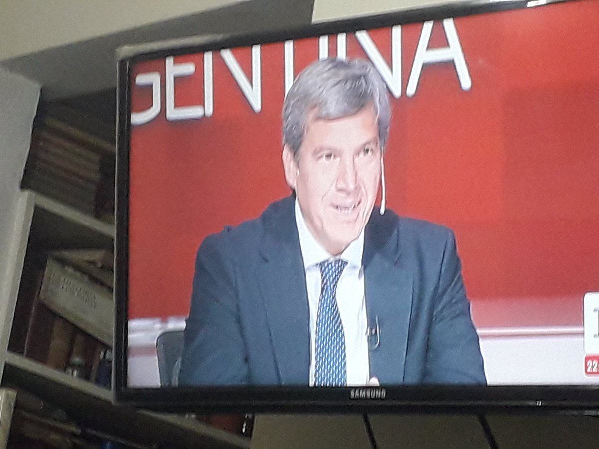 chisp7's tweet image. Al fin una entrevista como la gente grande #saravia @mauriciomacri aprendan #opas #ypf #pagñi #pagni