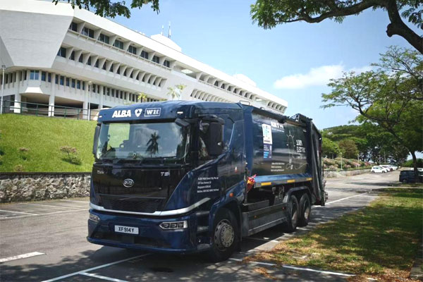 Chinabuses tweet media