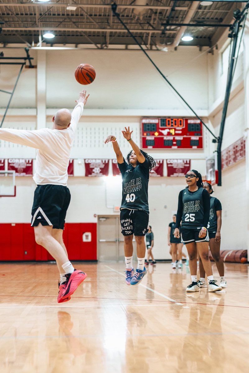 ELITE is EARNED ®️ tweet media