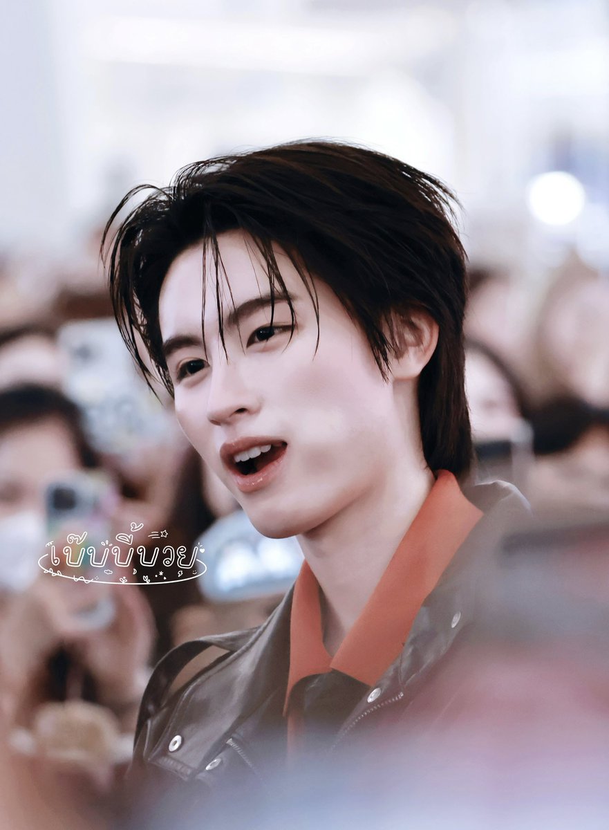 เป็นอีกครั้งที่เอเอแมสจากความเป็นเด็กดีอะ น้องเป็นเด็กเงียบๆก็จริง แต่น้อง appreciate กับการมีอยู่ของแฟนคลับเสมอ ความสุขของการไปตามงานมันจะมีอะไรมากเกินไปกว่าการที่น้องเดินมาหา เดินมาเล่นด้วยอะเนอะ มันเติมเต็มหัวใจได้จริงๆนะ แล้วเดินไปครบทุกซกทุกมุม แบบทุกมุมจริงๆ