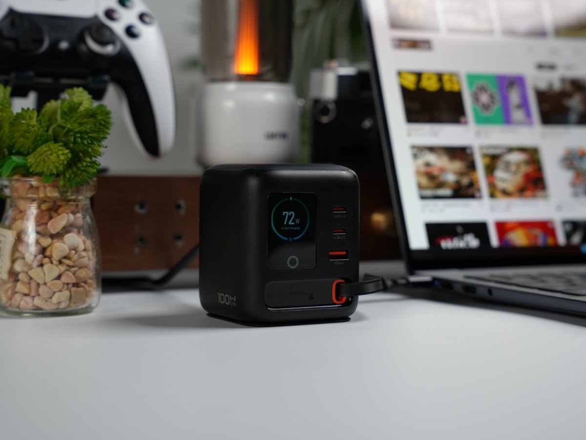 AcefastOfficial's tweet photo. Acefast new Z10 100W GaN Charger with Retractable Cable & TFT Display🔥
✅100W high power, multi-port output with built-in retractable cable
✅TFT HD color screen, real-time charging data display
✅GaN tech: smaller size, lower temp, higher efficiency
#acefast #charger https://t.co/f1nuJ2hEAU
