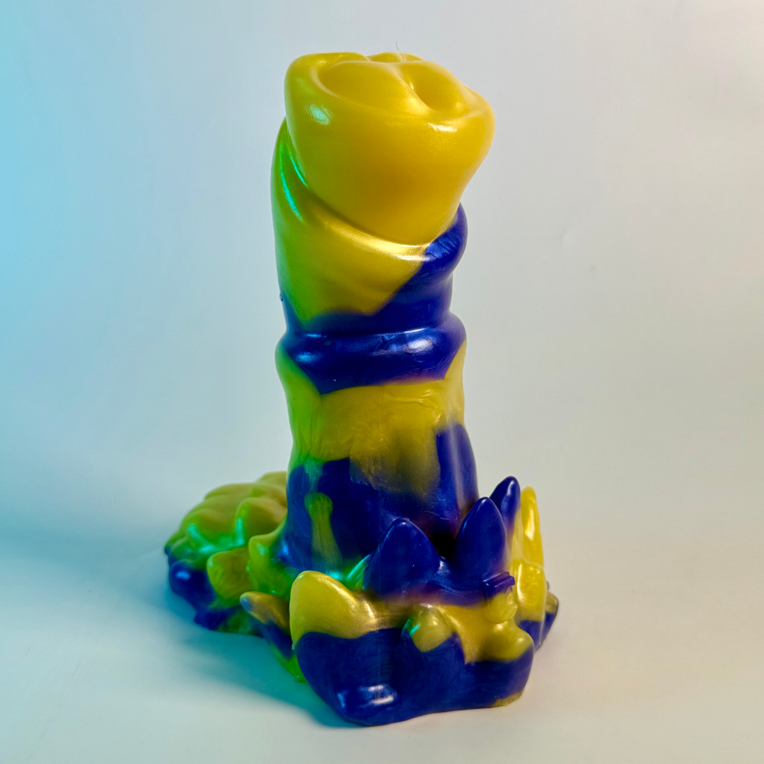 UncoverCreations tweet media