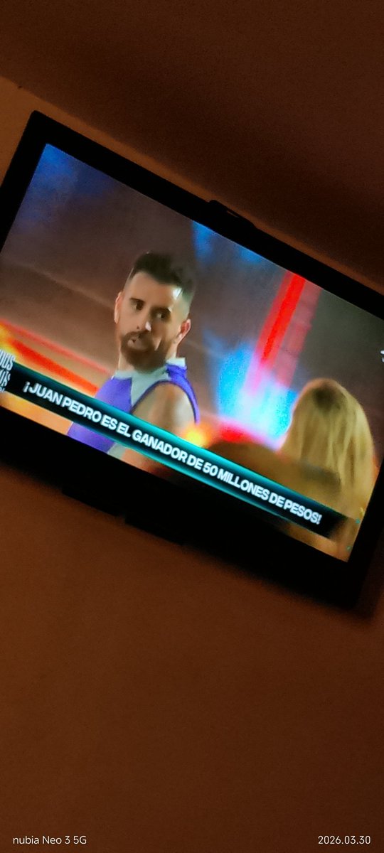 #MundosOpuestos13 el ql aprende a perder , en todas las competencias lo mismo déjate de alegar .