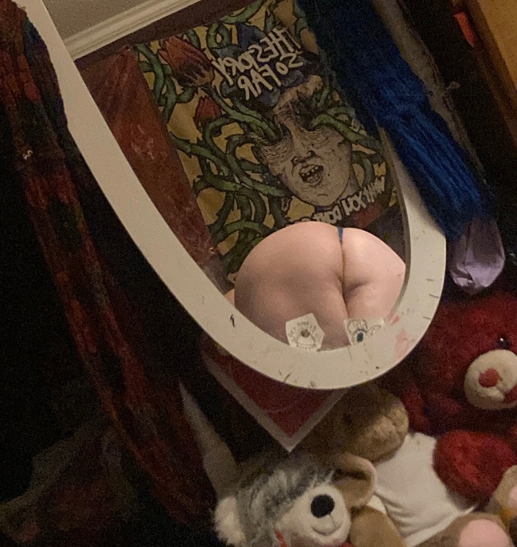 momo ꨄ︎ tweet media