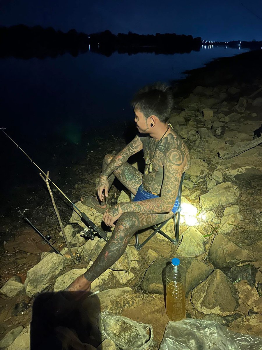 boy สักยันต์เสนห์ สวิงหญิง ฝั่งมุก หำฉีด สักควย tweet media