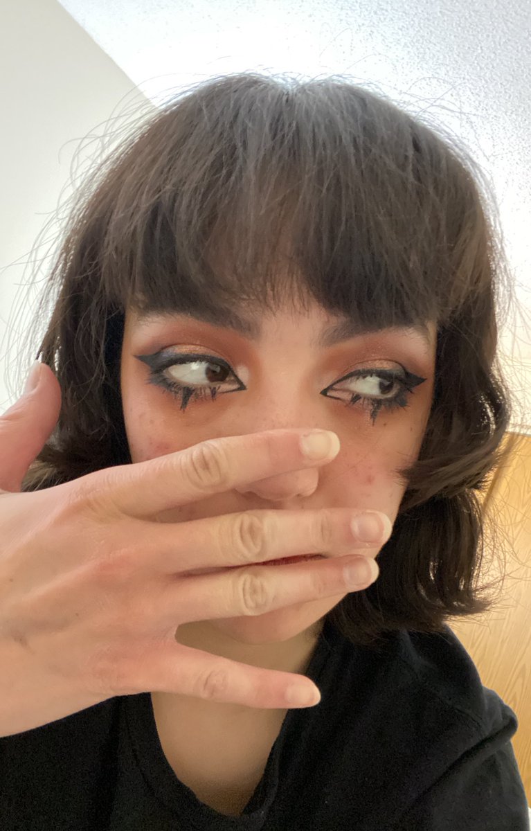 #WeezExit tweet media