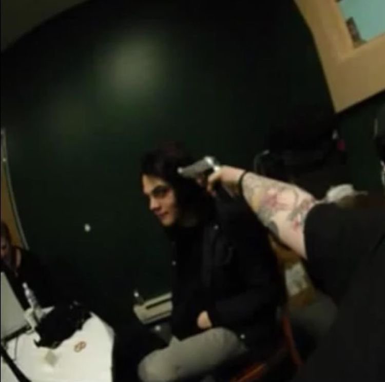 cam 🧁 tweet media