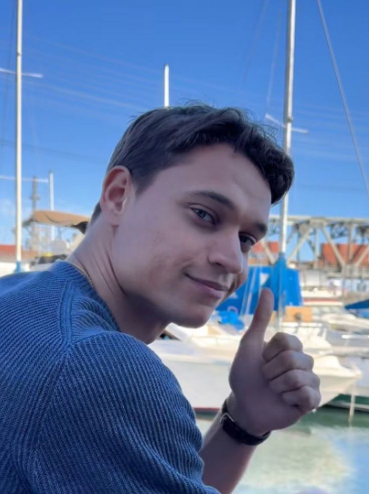 𝙿𝙾𝙿𝙿𝚈 𝚆𝚁𝙸𝙶𝙷𝚃. tweet media