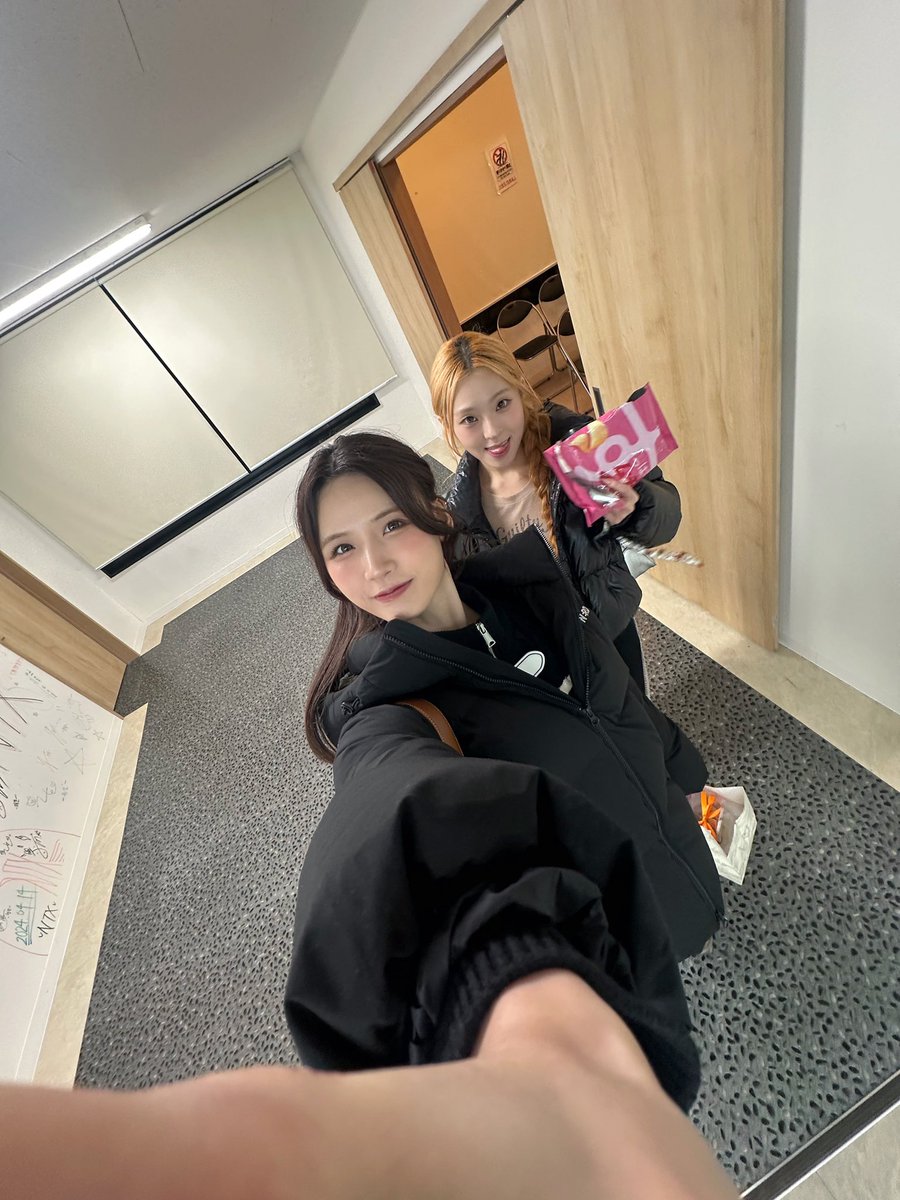 ICHILLIN' tweet media