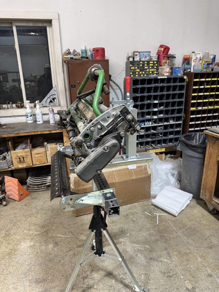 🐺back€n tweet media