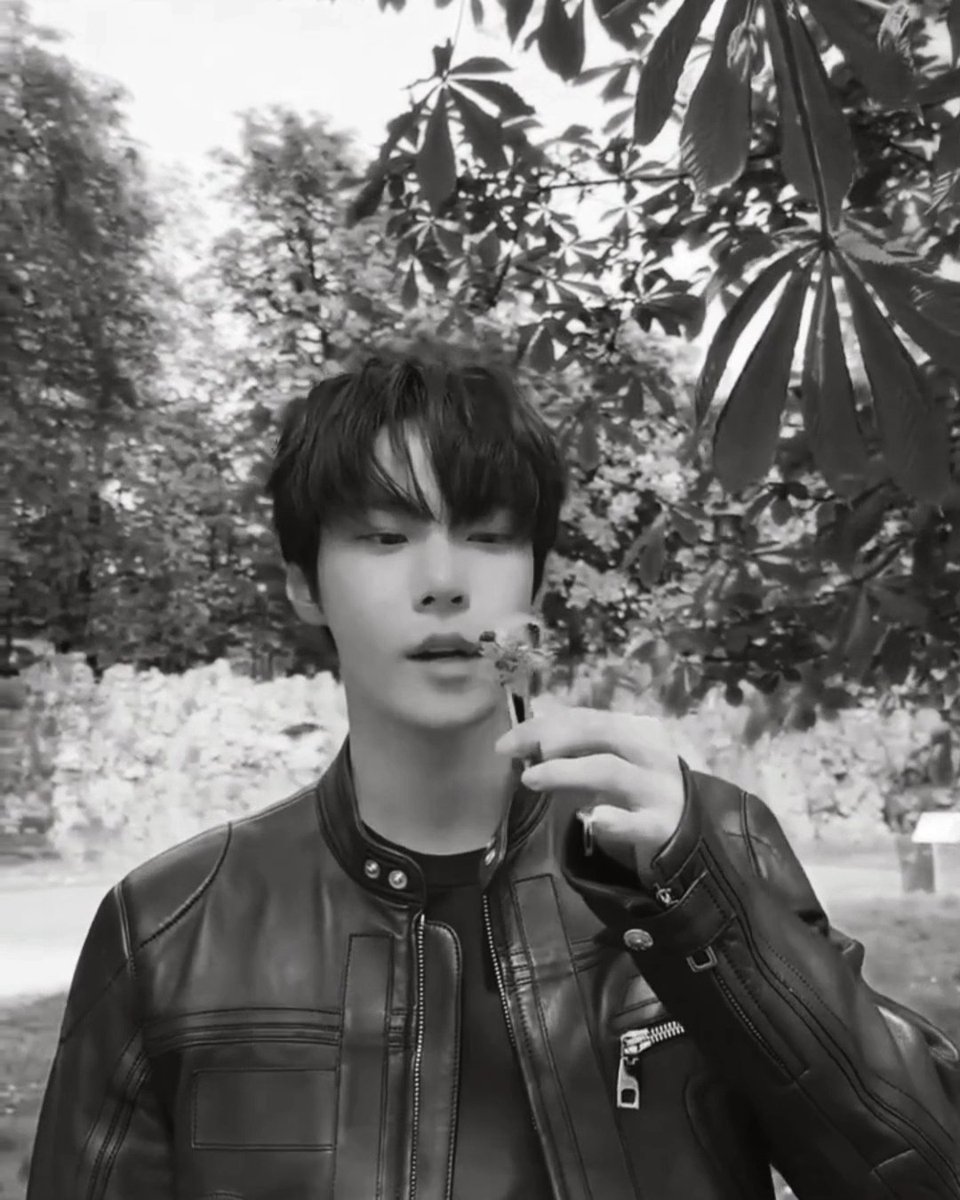 DOYOUNG. tweet media