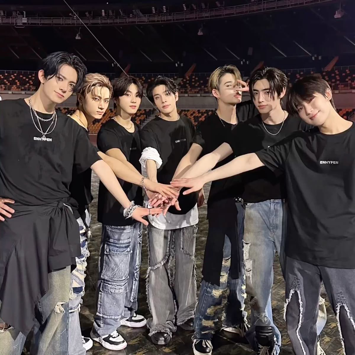 stoberiwon tweet media