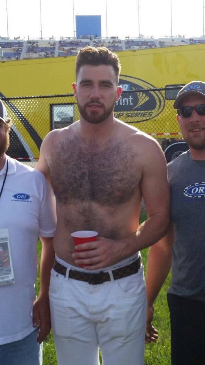 Male Central tweet media