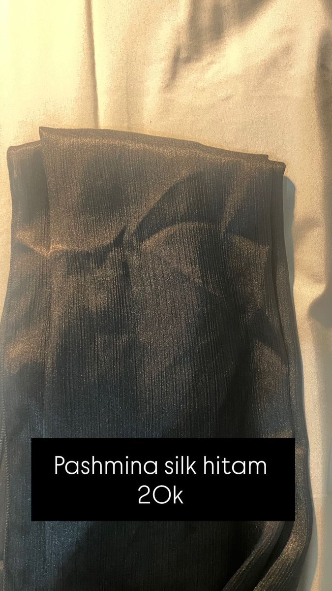 preloveddeay's tweet photo. preloved pashmina silk bisa cod tembalang https://t.co/Qyt8EnSjfw