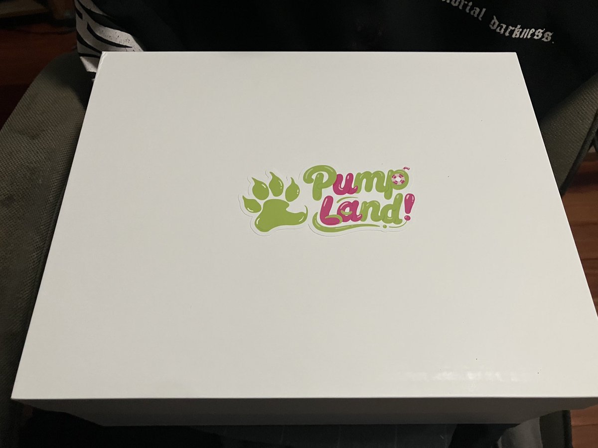 DustinRayyy's tweet photo. I was very fortunate to have won the @pumpld giveaway hosted by @ZarosTheFurry and I’ve got to say, I’m beyond ecstatic to try them out.

(Will fully unbox and inflate them soon and share pics.)

Thank you both so very much!!! https://t.co/eBgQPestcg