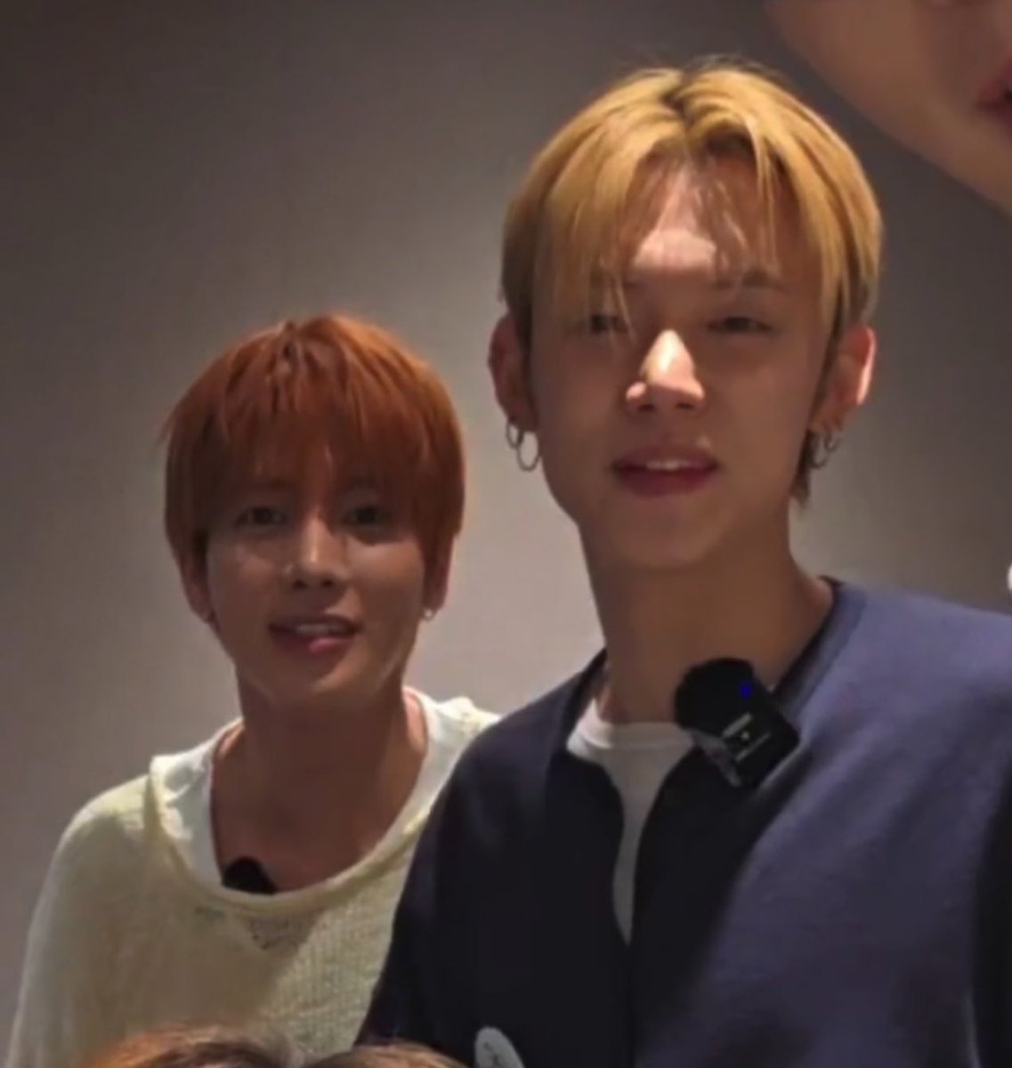 -`☆´- tweet media