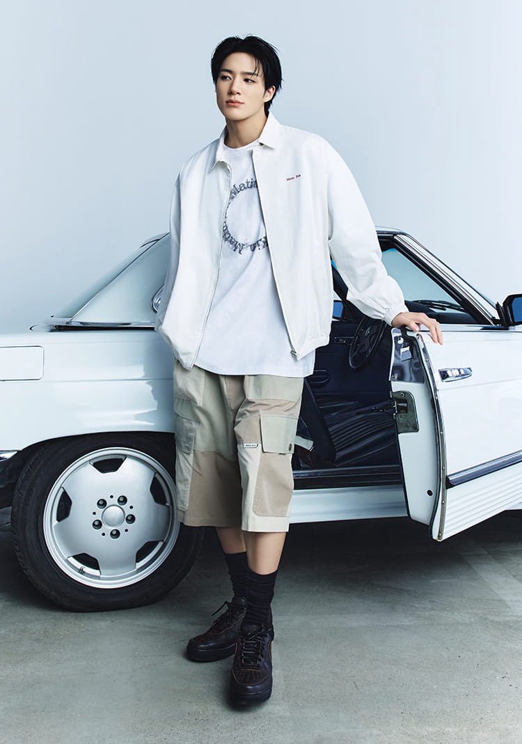 O9aamdjd's tweet photo. 마뗑킴 제노 🤍

NCT 제노와 함께한 마뗑킴의 2026 SUMMER COLLECTION 'NO RUSH'는 서두르지 않는 태도 속에서 자연스럽게 드러나는 스타일에 집중합니다.
과도한 연출 없이, 인물 고유의 분위기와 여유로운 시간감 속에서 스타일이 자연스럽게 완성되는 순간을 담아 일상 속에서도 편안하게 스며드는 하나의 기준으로 제안합니다.

https://t.co/AILveeAu11

#MATINKIMxJENO