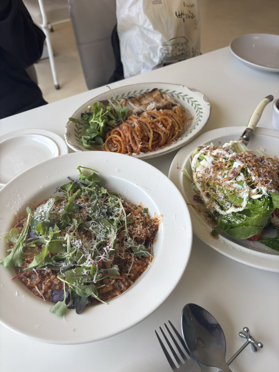 NsrKaren's tweet photo. 食いもんしかないな、釜山旅行 https://t.co/qs44YcADei