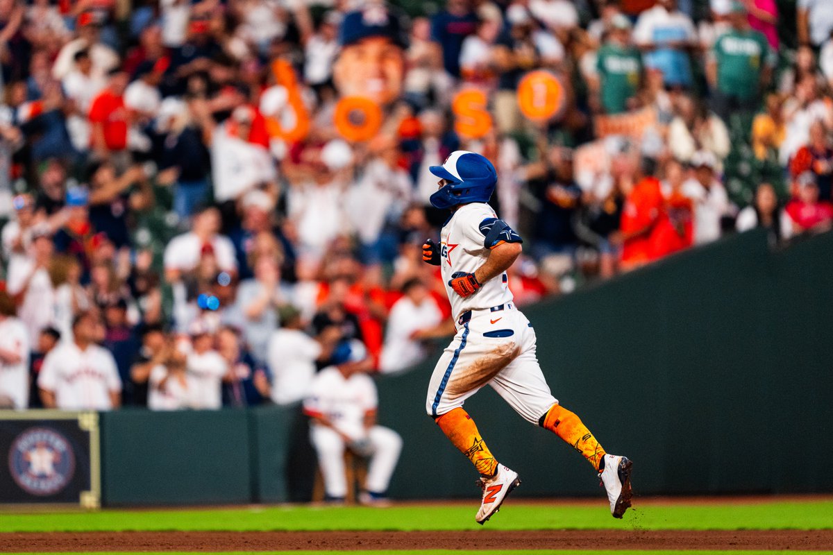 astros's tweet image. What more could you ask for?

#theNextFrontier