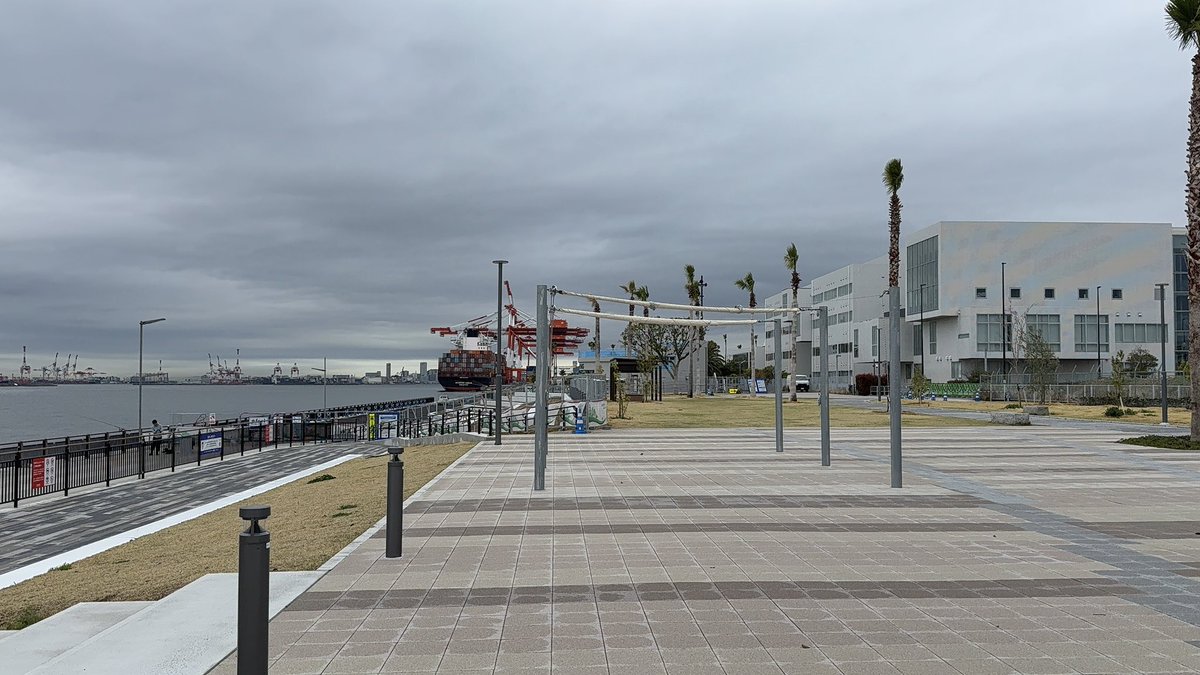 だいまつ tweet media