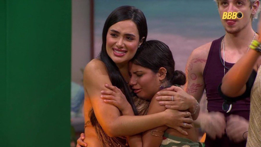 UpdateCharts tweet media