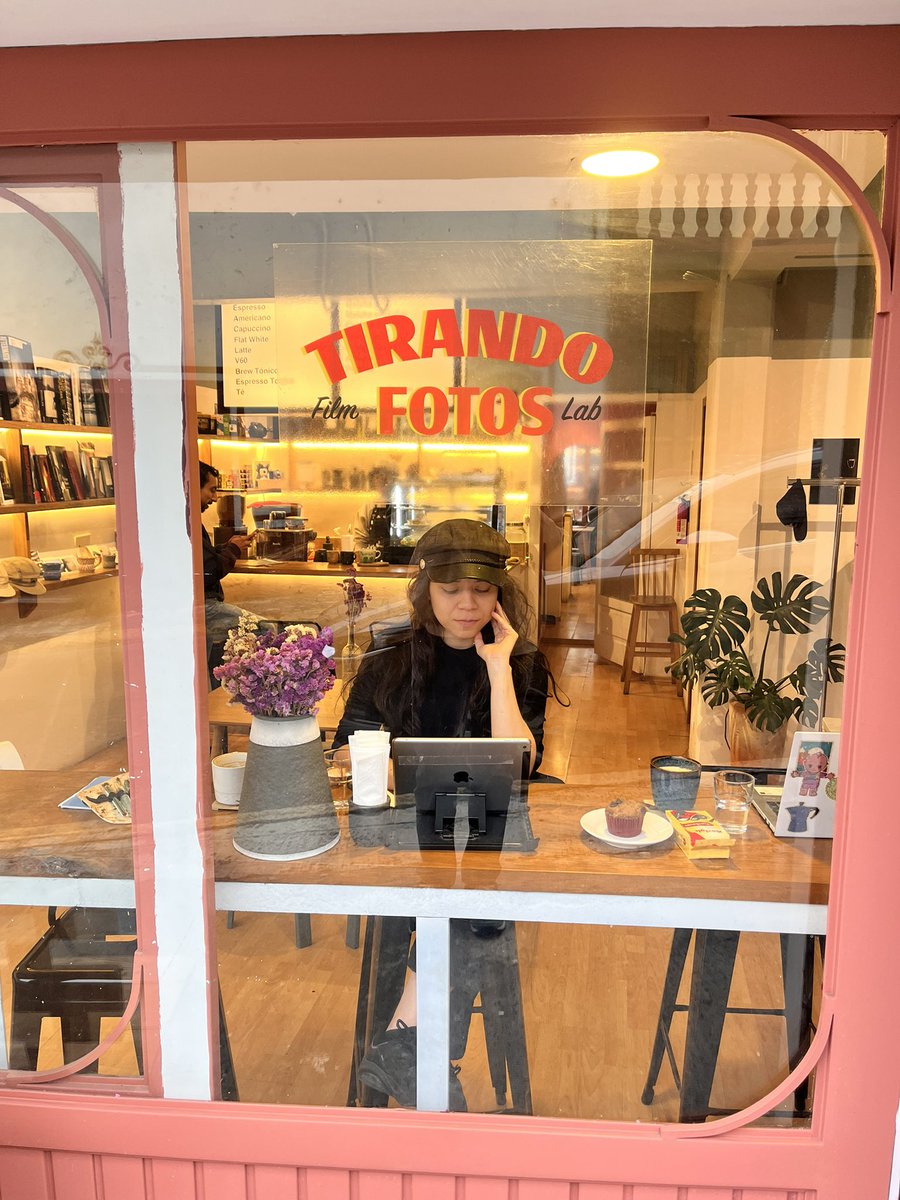 perrito barista tweet media