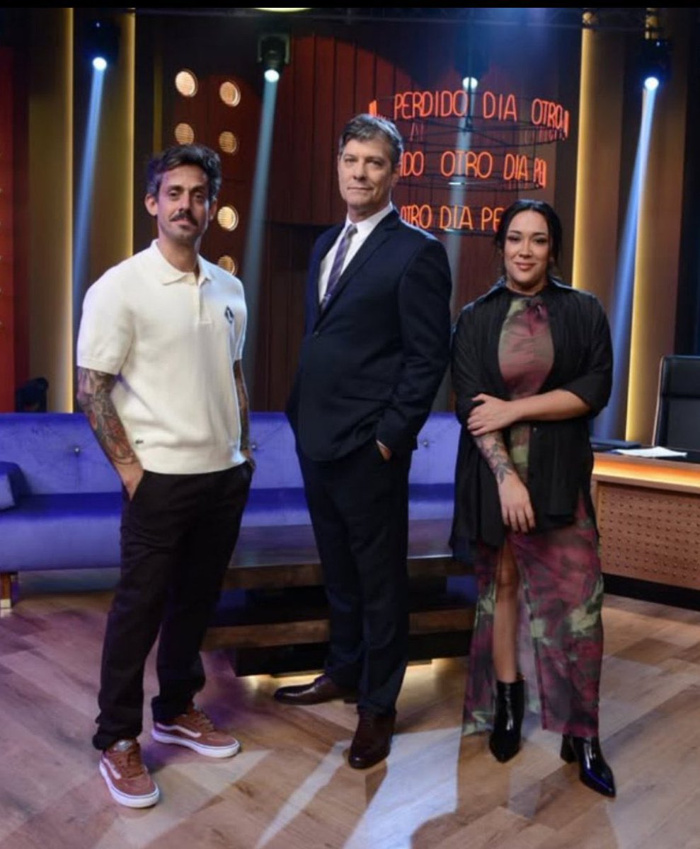 MoskitaMuertaOk's tweet photo. Un acierto la vuelta de @otrodiaperdidok, un programa bien producido, inteligente, irónico. Tiene una todo y además con buen rating. Se sostiene con 6.8 puntos. Una gran alternativa para la noche de la TV https://t.co/xfsXHz6npk