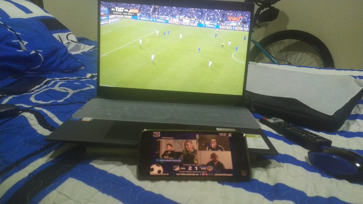 chepemillos22's tweet photo. @pacheandrade aquí presente viendo el partido con la narración del mejor. https://t.co/bF2qXnipMf
