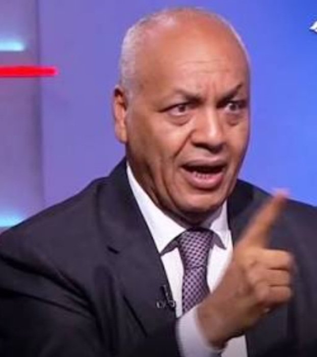 🚨🚨 عاجل :عضو مجلس الشعب المصري مصطفى بكري يوجه تحذير شديد اللهجه لجماعه الحوثي :

يجب أن  تعلم جماعة الحوثي أن #مصر لن تصمت في حال تهديد أمنها القومي وإغلاق مضيق باب المندب . مصر صمتت كثيرا بالرغم من الخسائر الت ي تكبدتها في الفترة الماضيه ، ولكن لاأظن أن مصر يمكن أن تصمت أمام
