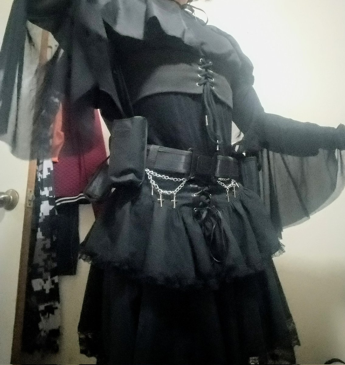 Yvonne Fem :333 tweet media