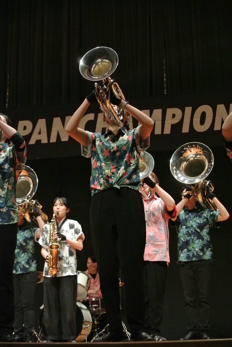 DER GLANZ tweet media