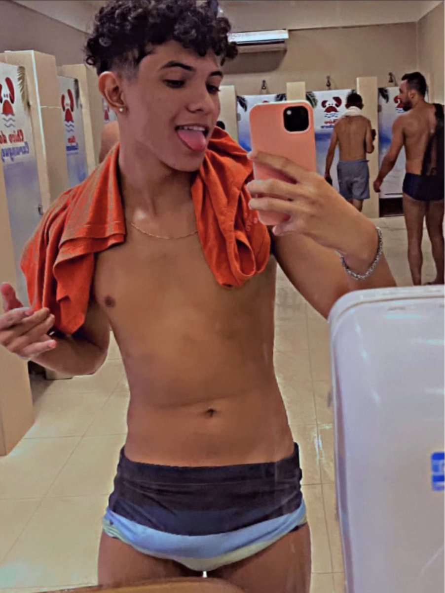 é ruan com r tweet media