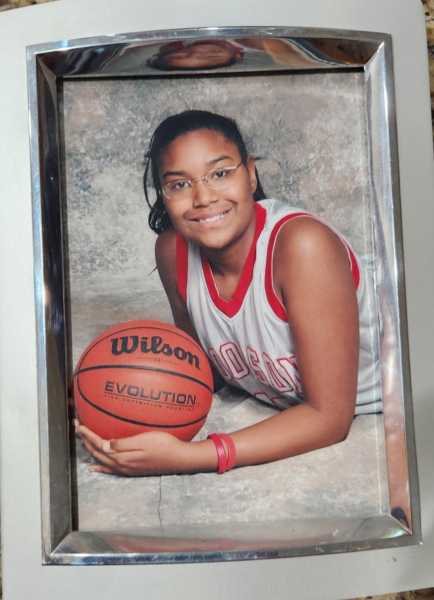 Victoria tweet media