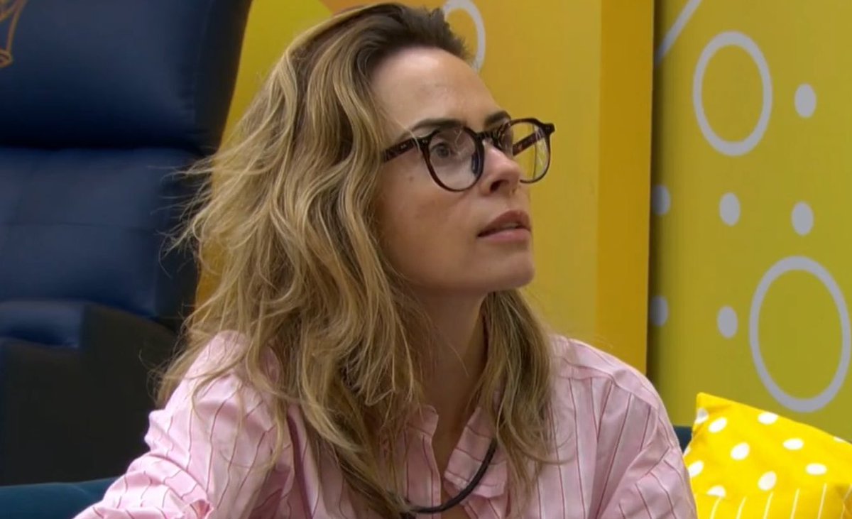 Letícia tweet media