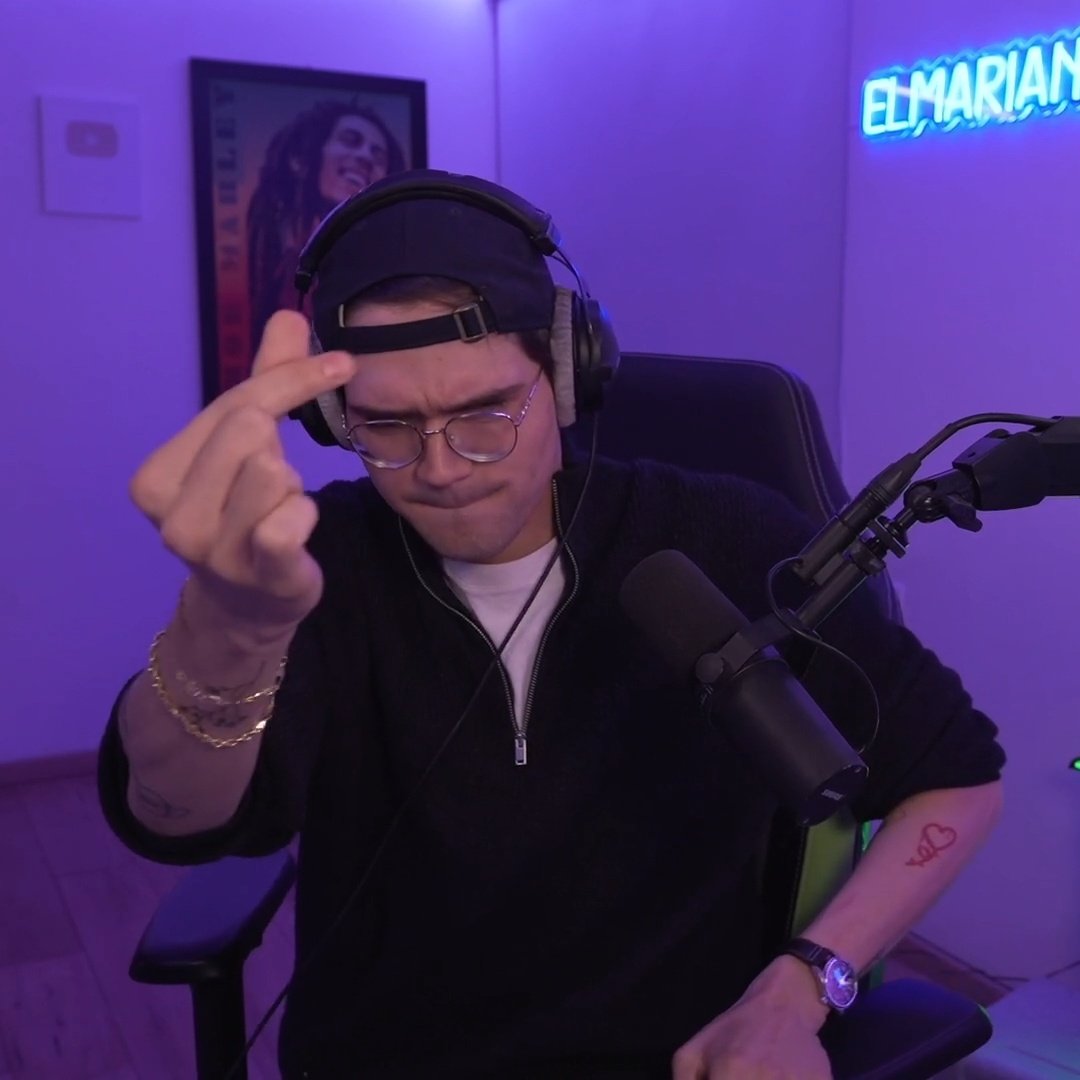 - <a href="/elmarianaa/">ElMariana🤙🏻</a> 
Valdo, gracias por el stream de hoy, estuvo increíble con el jueguito de hoy. Que tengas linda noche, descansa y cena rico.
Te quiero mucho ❤️🫰🏻