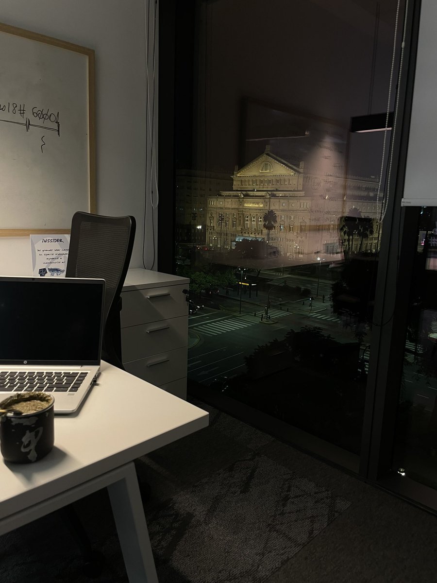 carlitos darwin tweet media