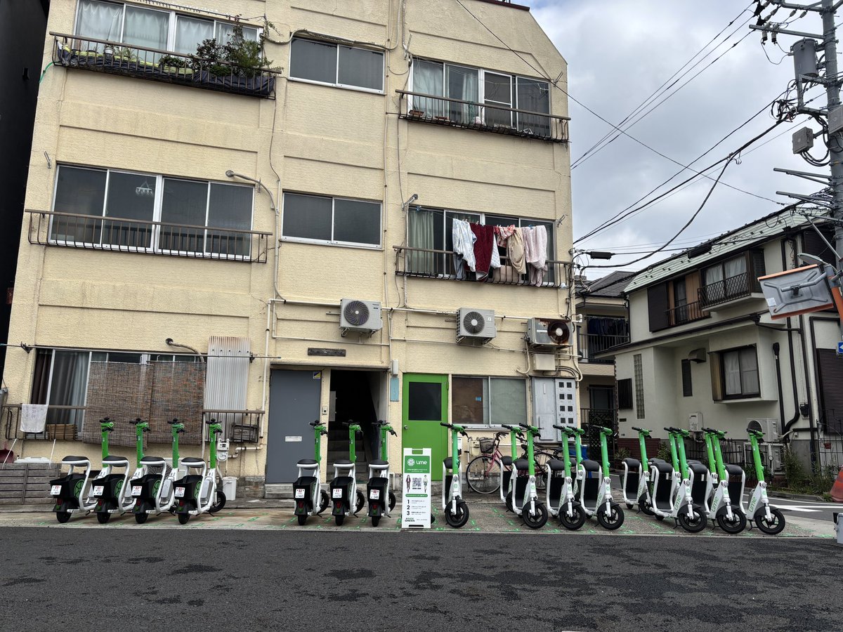 RYUUP_official's tweet image. 放置されていたLimeを大井町まで輸送。

LUUPのポートに止められると勘違いしている方がいまだにいるようでw
#Lime #電動シートボード #シェアサイクル