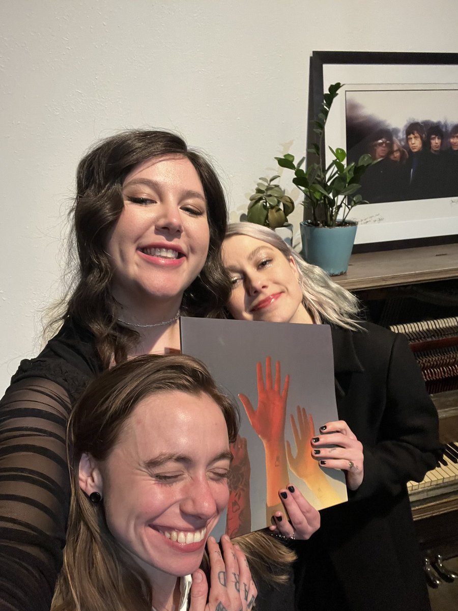 boygenius brasil tweet media