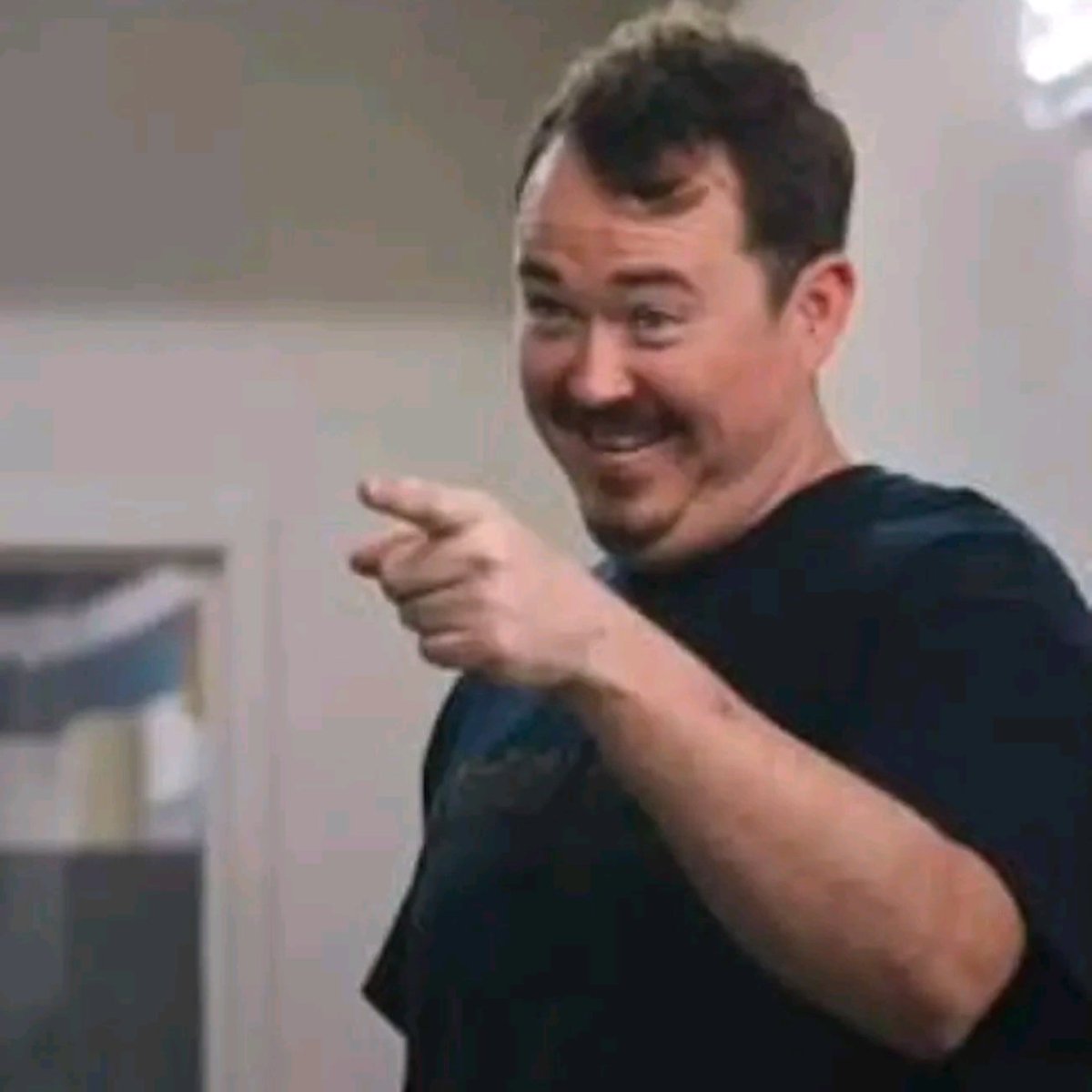 MI SIX-WAR tweet media