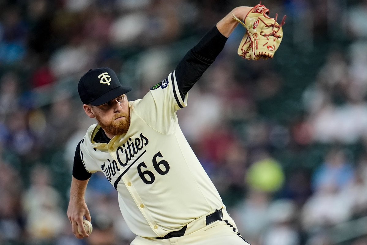 SleeperTwins tweet media