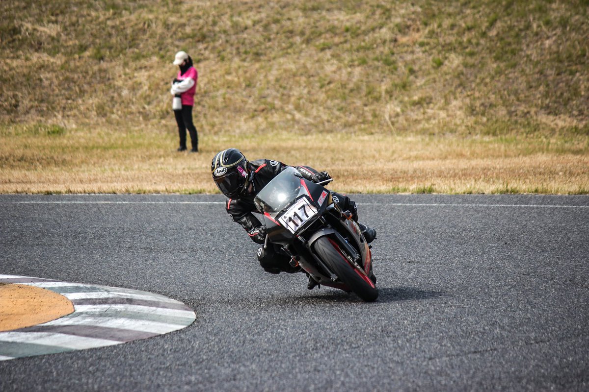 なめたけボンバイェ tweet media