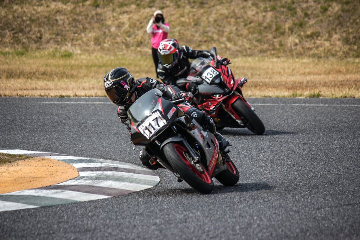 なめたけボンバイェ tweet media